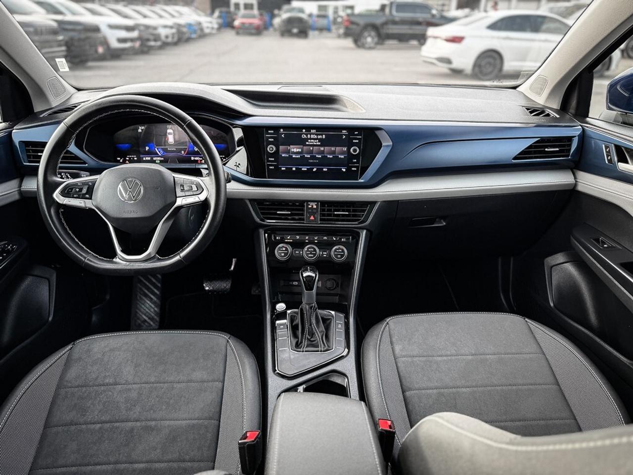 2024 Volkswagen Taos Comfortline   PANO ROOF   HEATED SEATS   CARPLAY Photo