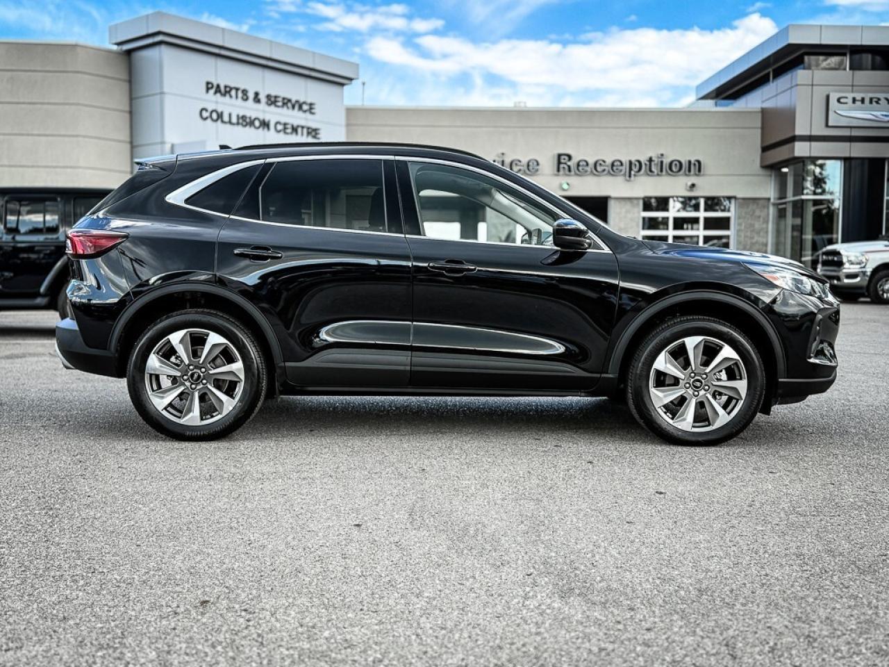 2025 Ford Escape Platinum   AWD   LANE KEEP   ADAPTIVE CRUISE   REM Photo3