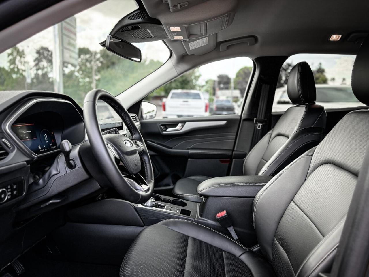 2025 Ford Escape Platinum   AWD   LANE KEEP   ADAPTIVE CRUISE   REM Photo