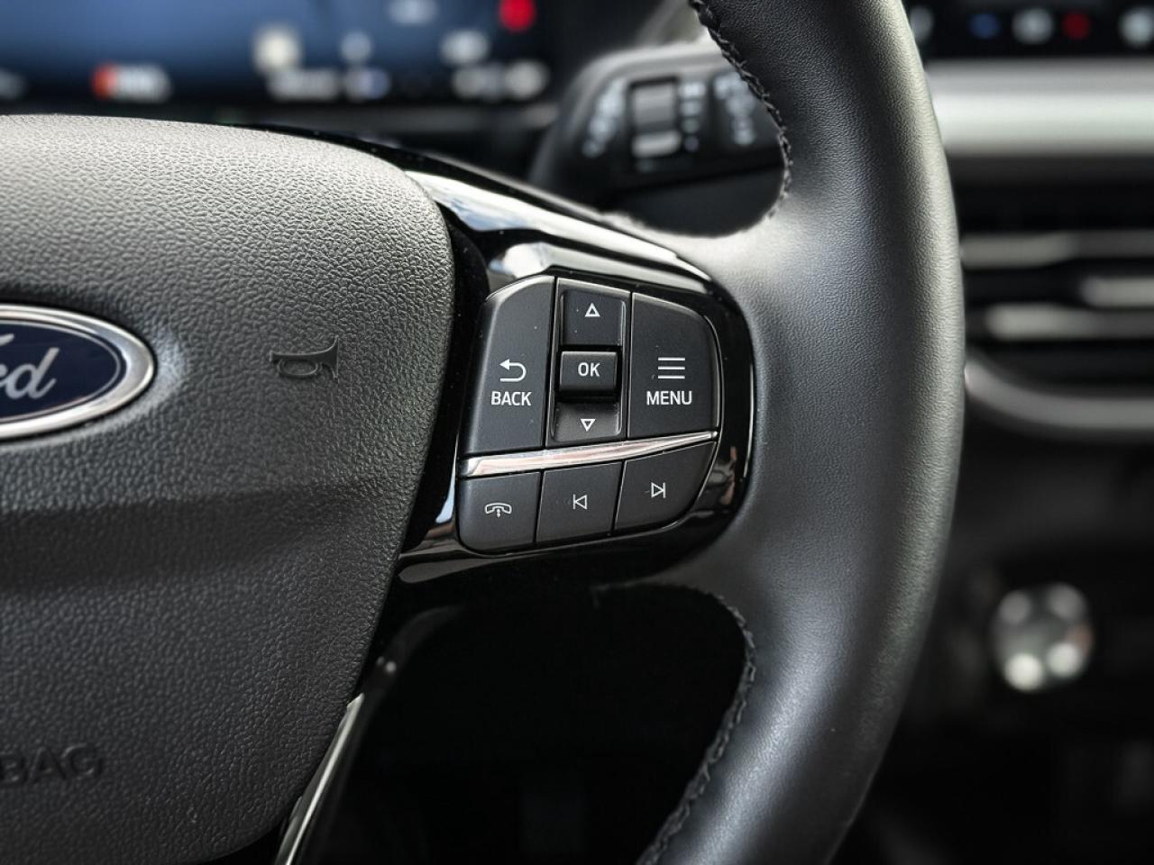 2025 Ford Escape Platinum   AWD   LANE KEEP   ADAPTIVE CRUISE   REM Photo