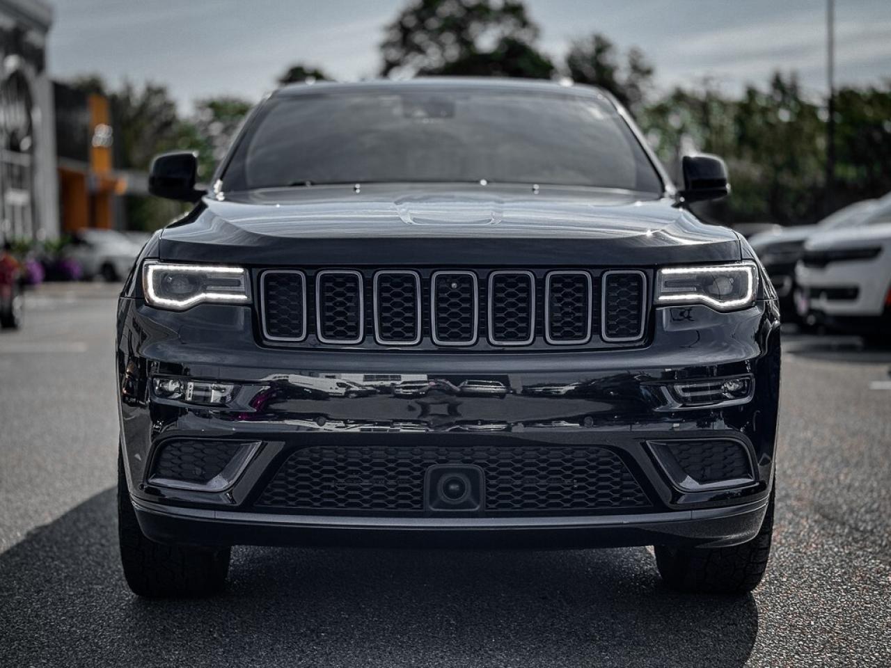 2020 Jeep Grand Cherokee Overland   HIGH ALTITUDE   HEATED/VENTED LEATHER Photo