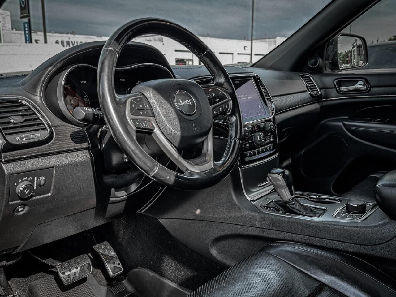 2020 Jeep Grand Cherokee Overland   HIGH ALTITUDE   HEATED/VENTED LEATHER Photo