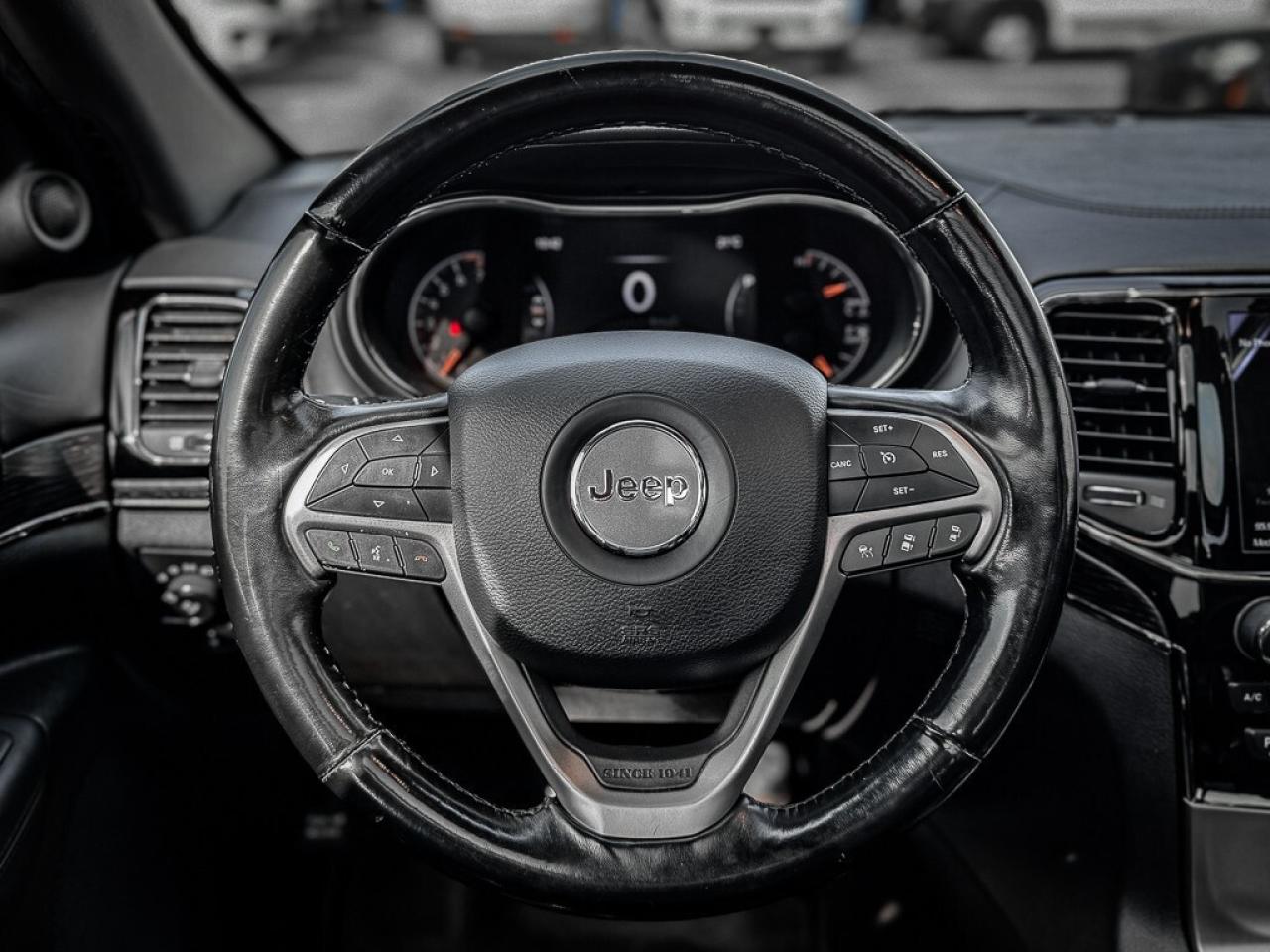 2020 Jeep Grand Cherokee Overland   HIGH ALTITUDE   HEATED/VENTED LEATHER Photo