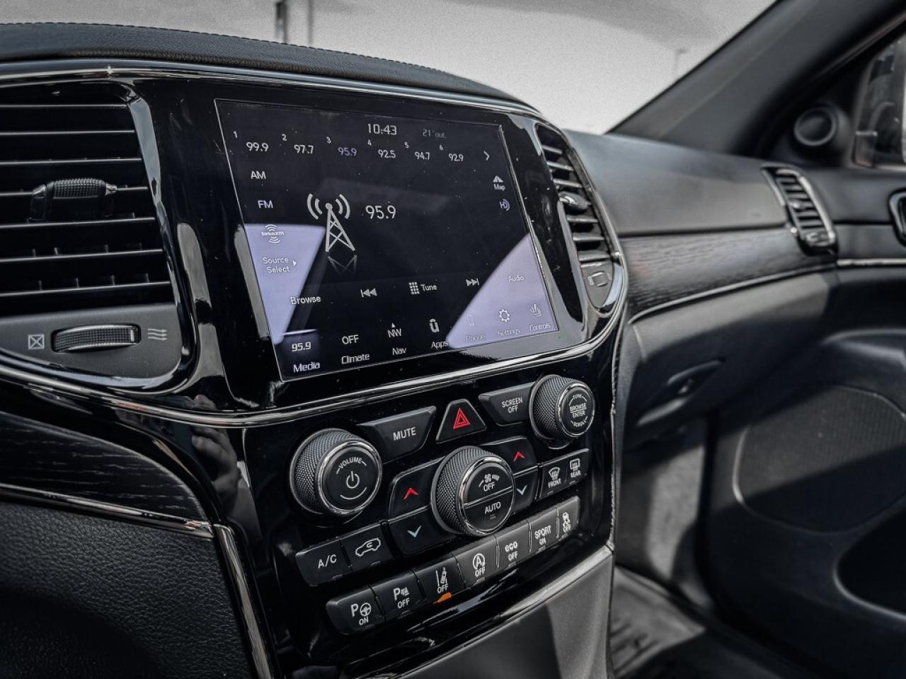 2020 Jeep Grand Cherokee Overland   HIGH ALTITUDE   HEATED/VENTED LEATHER Photo