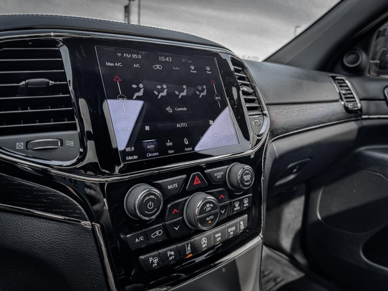 2020 Jeep Grand Cherokee Overland   HIGH ALTITUDE   HEATED/VENTED LEATHER Photo