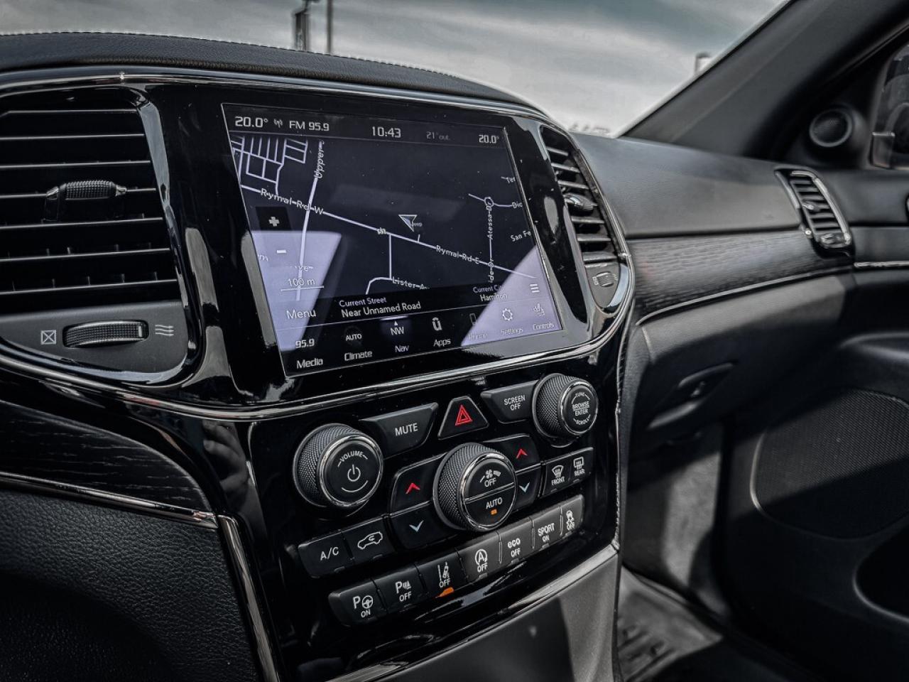 2020 Jeep Grand Cherokee Overland   HIGH ALTITUDE   HEATED/VENTED LEATHER Photo