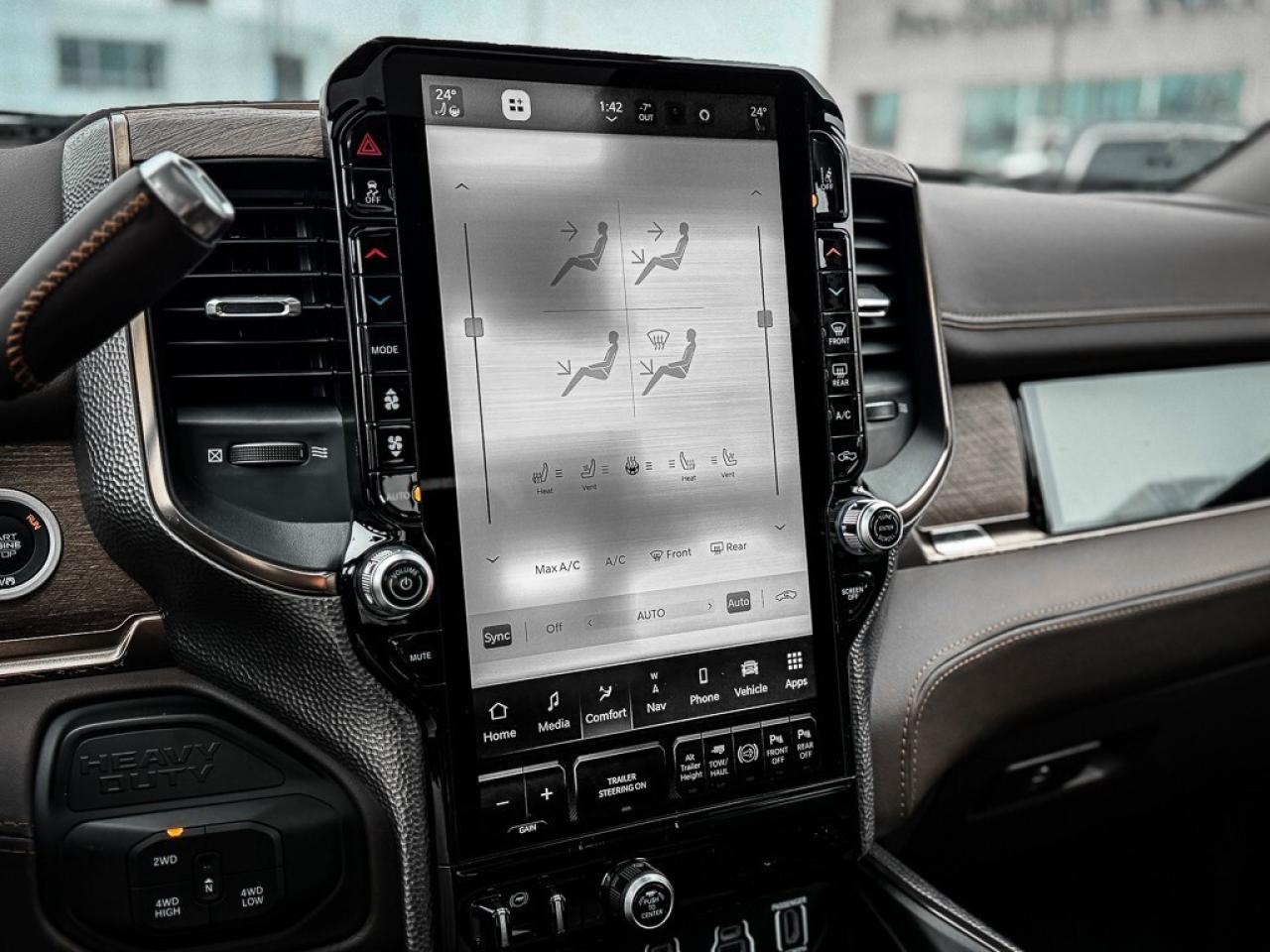 2025 RAM 2500 Limited   CREW   LONGHORN   5TH WHEEL PREP   TOW T Photo