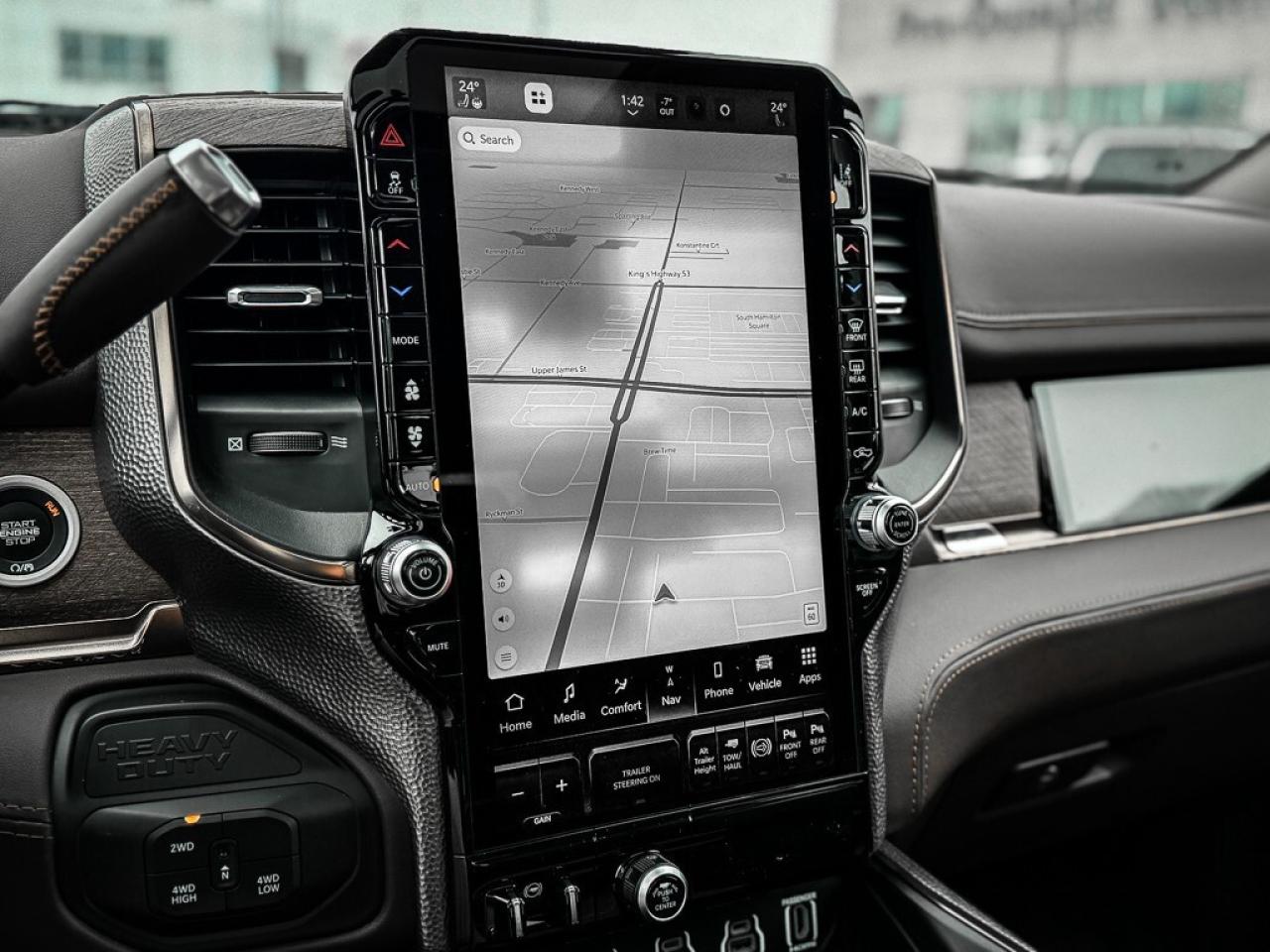 2025 RAM 2500 Limited   CREW   LONGHORN   5TH WHEEL PREP   TOW T Photo