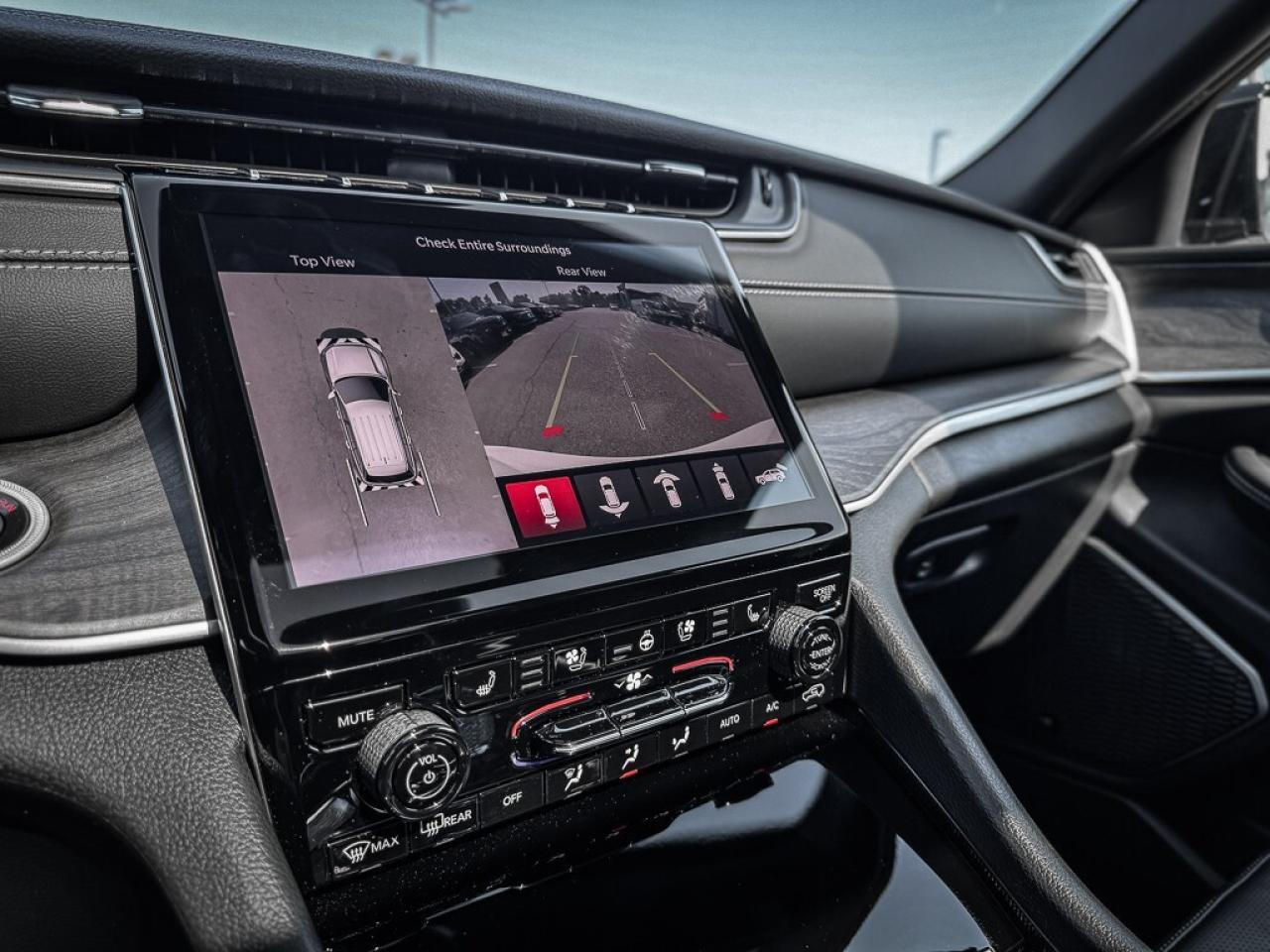 2025 Jeep Grand Cherokee 4xe ANNIVERSARY EDITION   PANO ROOF   360 CAM Photo