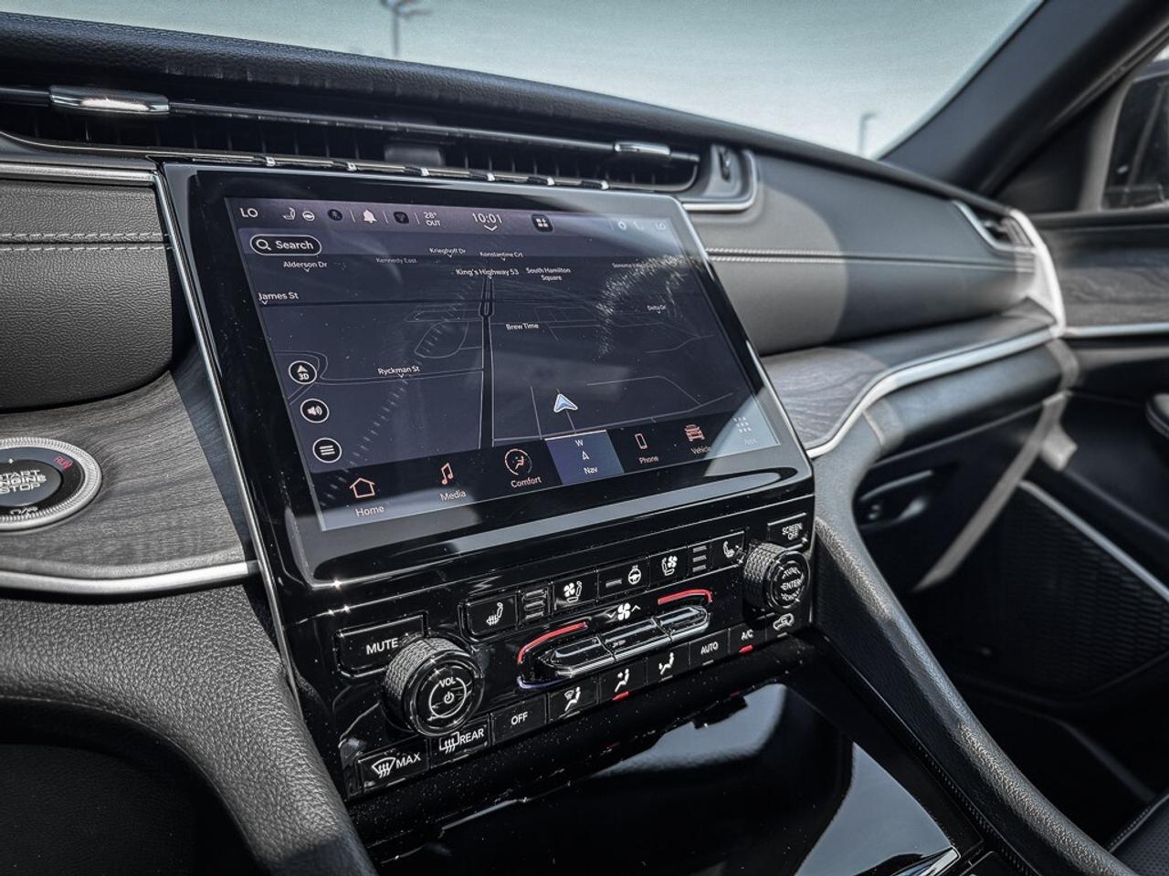 2025 Jeep Grand Cherokee 4xe ANNIVERSARY EDITION   PANO ROOF   360 CAM Photo