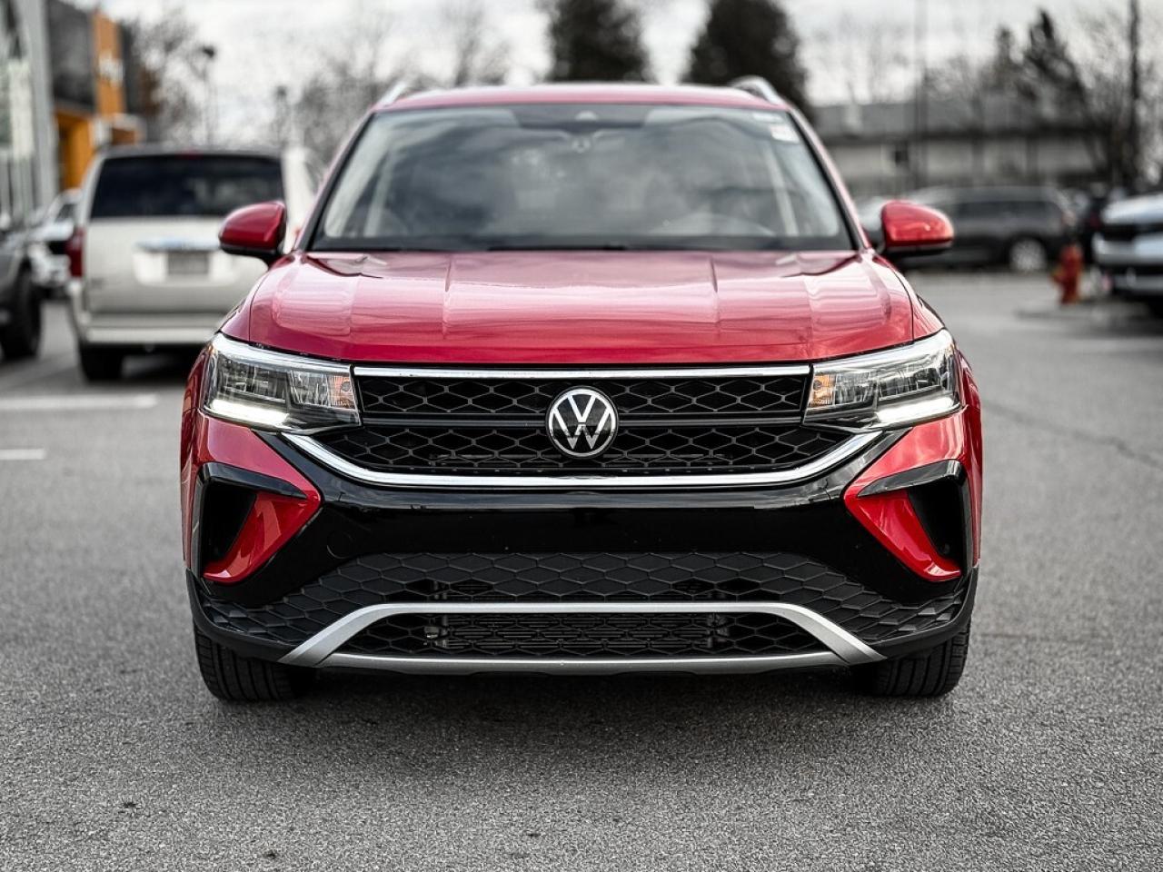 2024 Volkswagen Taos Comfortline   PANO ROOF   HEATED SEATS   CARPLAY Photo