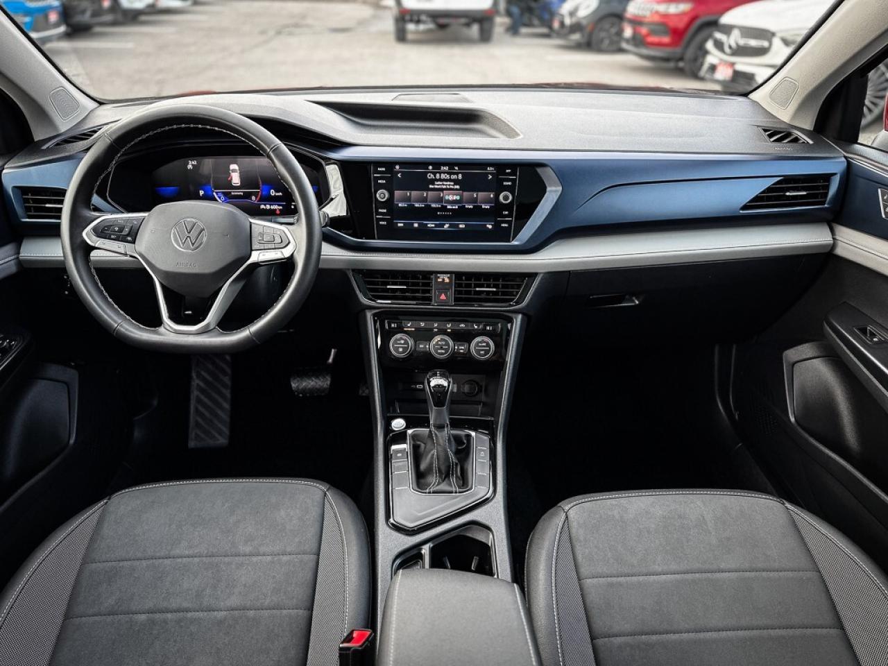 2024 Volkswagen Taos Comfortline   PANO ROOF   HEATED SEATS   CARPLAY Photo