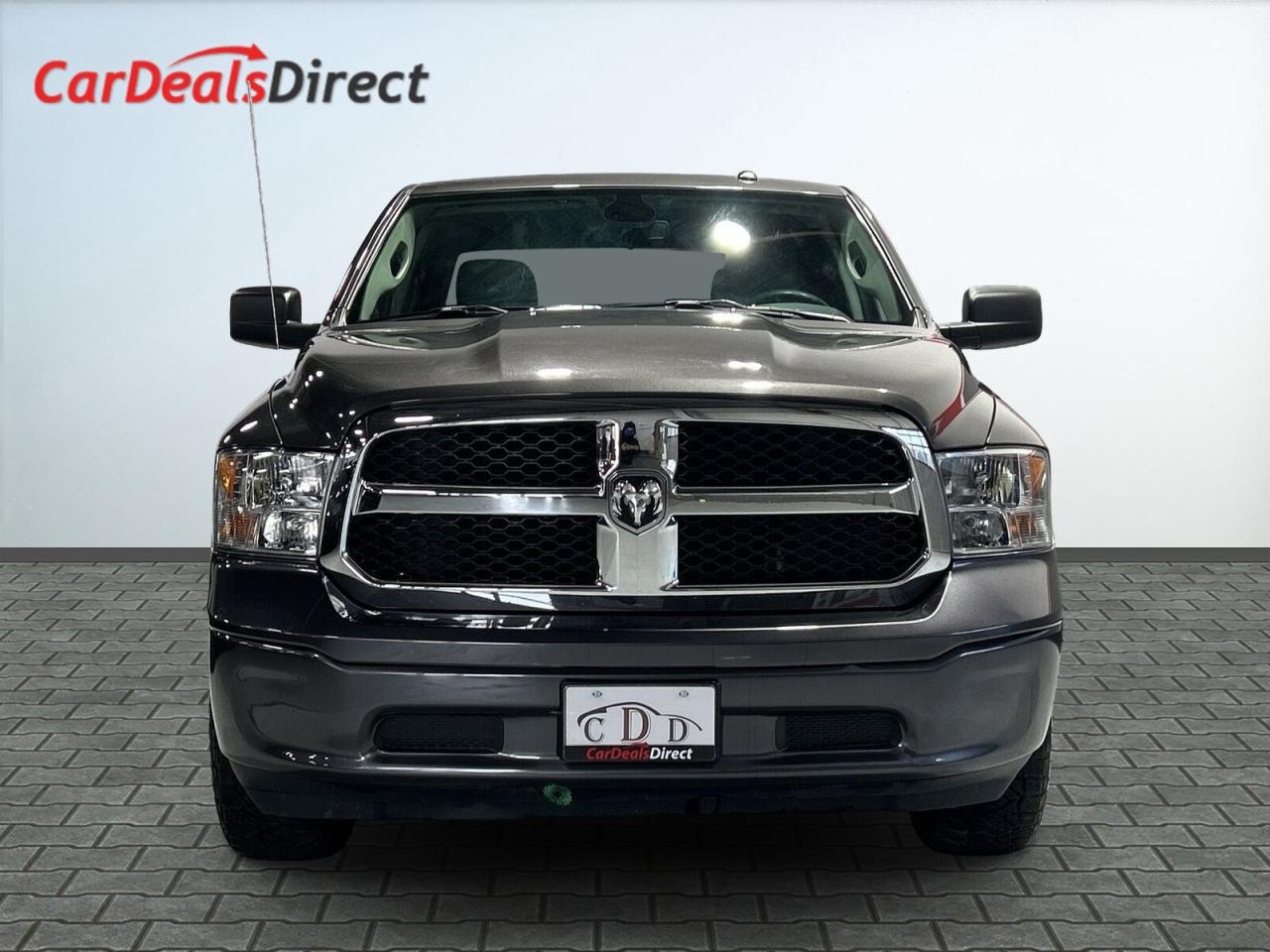 2023 RAM 1500 Classic SLT HEMY.5.7L / Big Screen / Back Up Cam / Bluetoo Photo