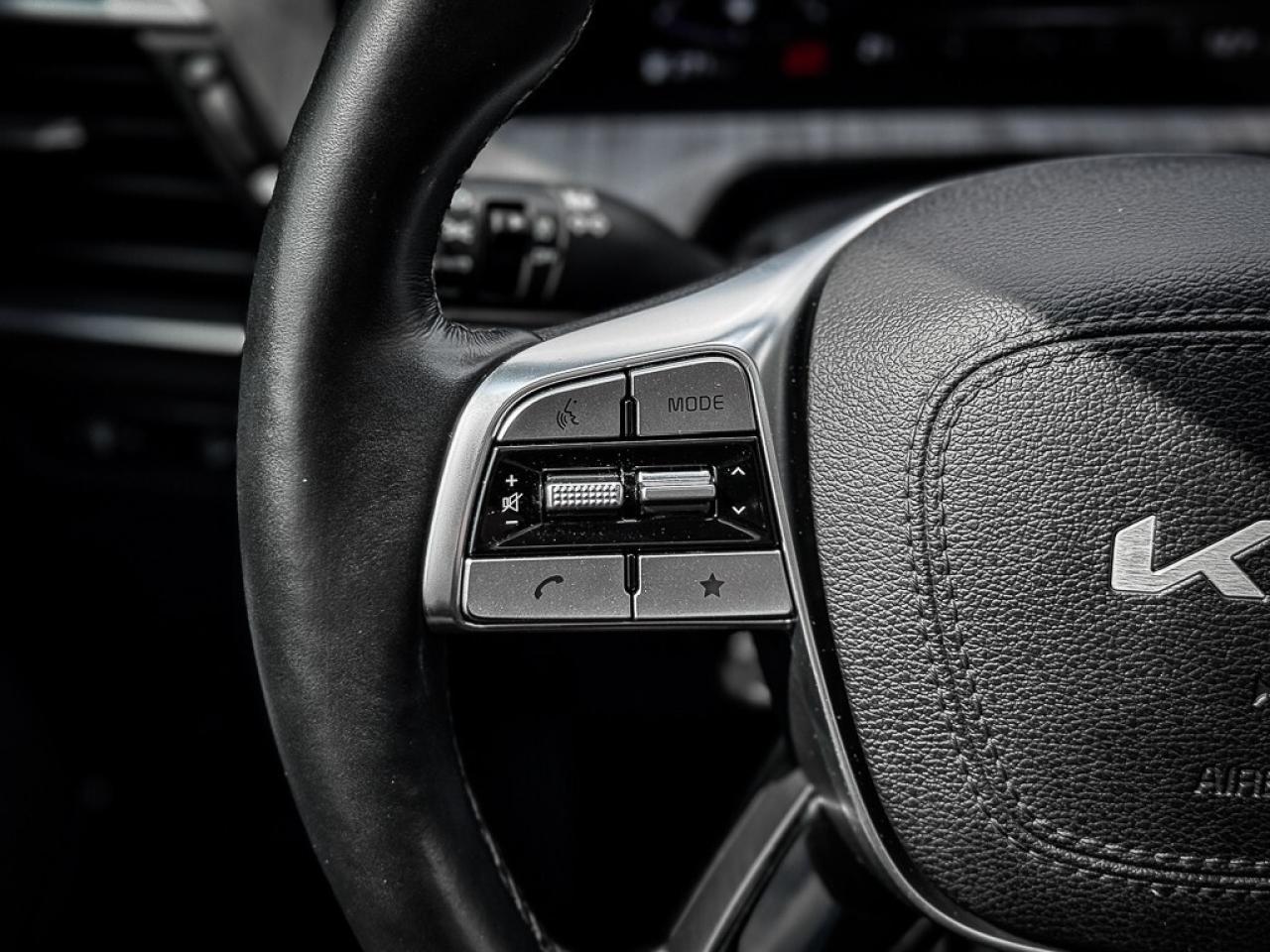 2024 Kia Telluride SX   PANO ROOF   HEATED/VENTED LEATHER   CARPLAY Photo