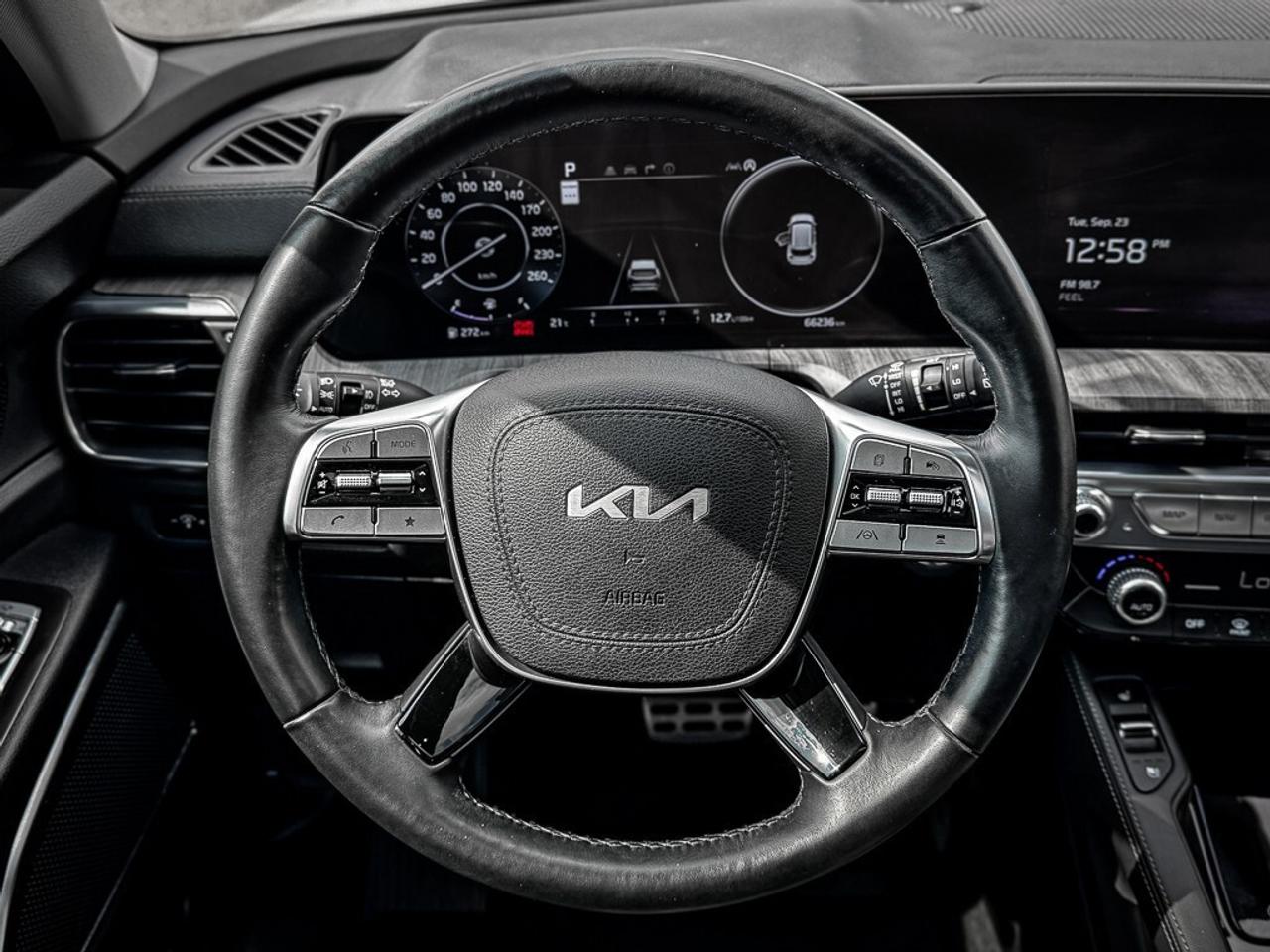 2024 Kia Telluride SX   PANO ROOF   HEATED/VENTED LEATHER   CARPLAY Photo