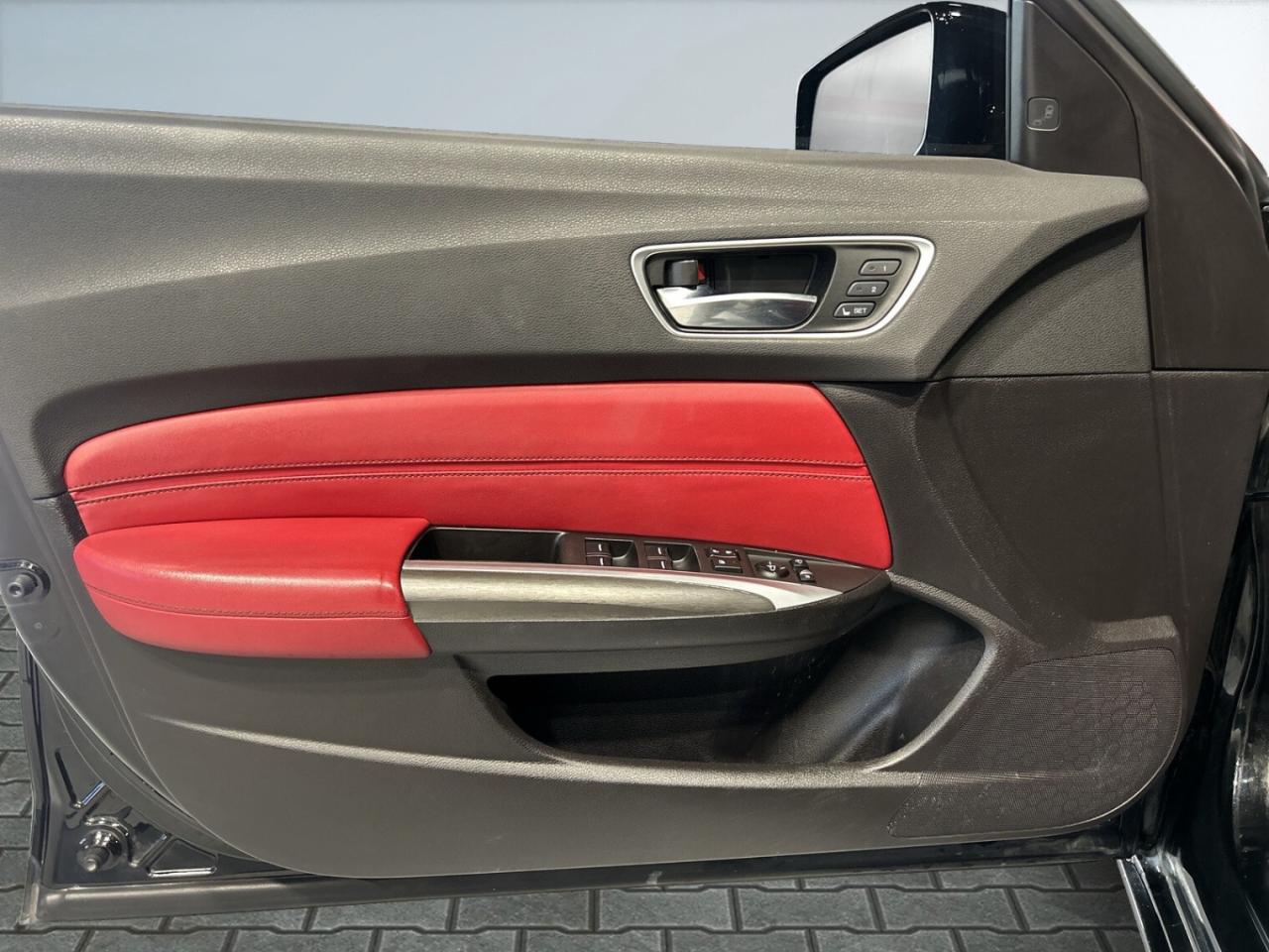 2020 Acura TLX SH-AWD Tech A-Spec / red leather / NAVI / Sunroof Photo3