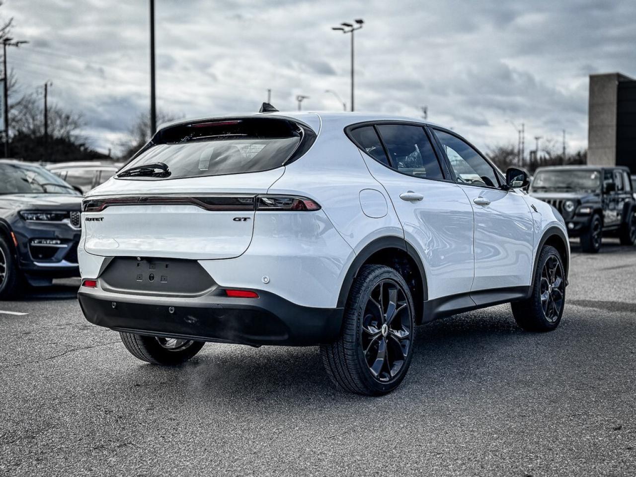 2024 Dodge Hornet GT   AWD   BLACKTOP & TRACK PACK   BLINDSPOT   HEA Photo4