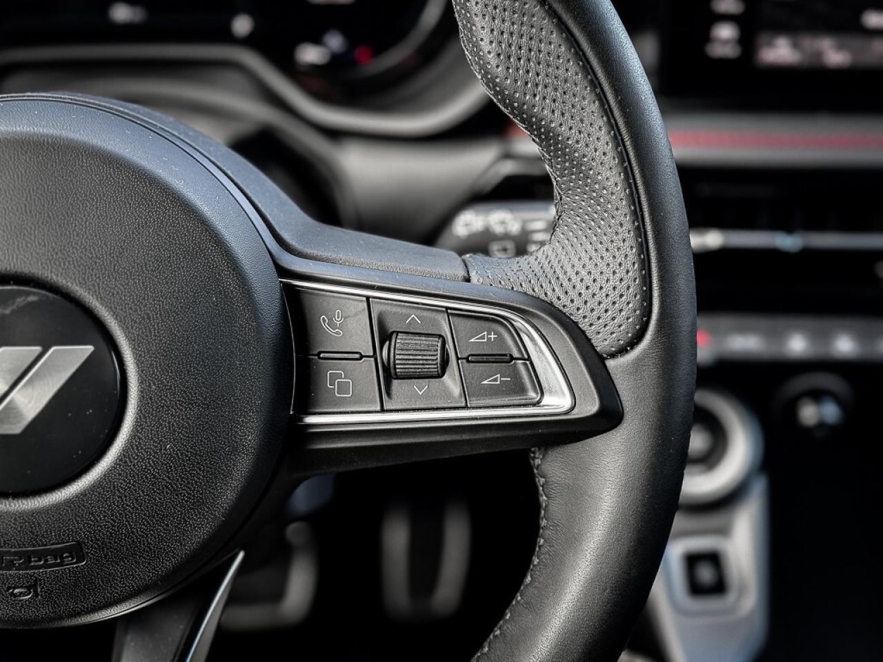 2024 Dodge Hornet GT   AWD   BLACKTOP & TRACK PACK   BLINDSPOT   HEA Photo