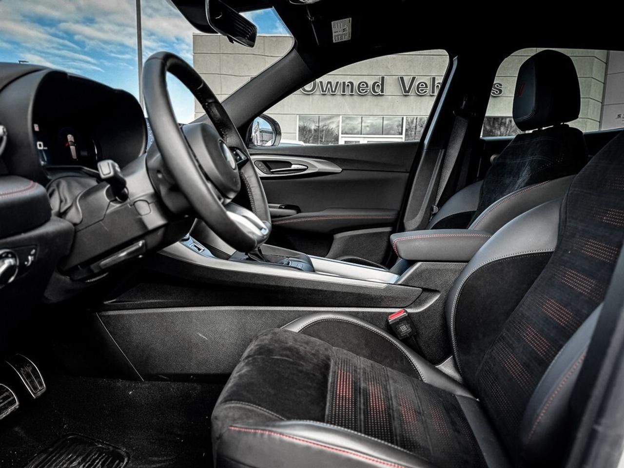 2024 Dodge Hornet GT   AWD   BLACKTOP & TRACK PACK   BLINDSPOT   HEA Photo