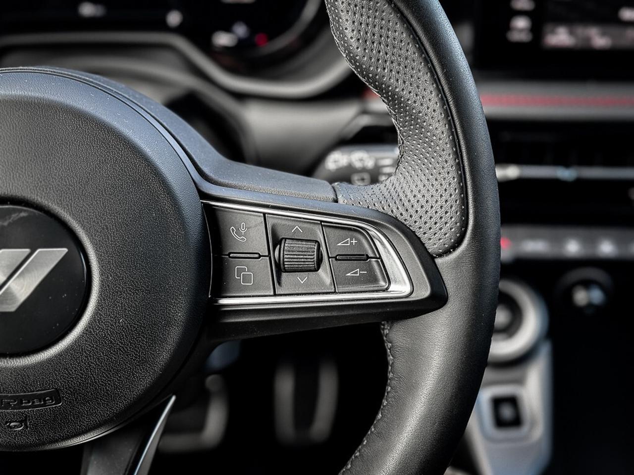 2024 Dodge Hornet GT   AWD   BLACKTOP & TRACK PACK   BLINDSPOT   HEA Photo