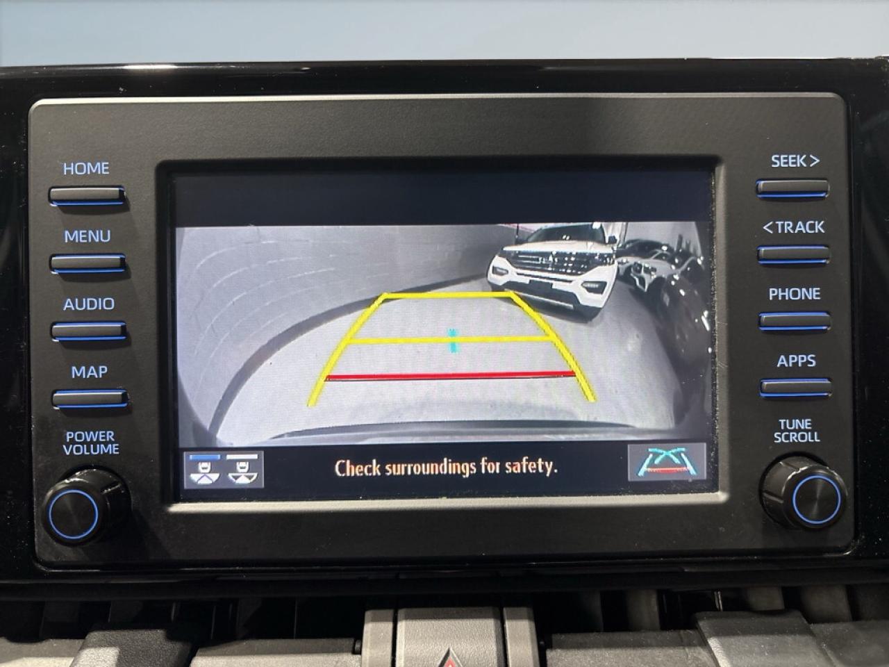 2022 Toyota RAV4 LE / Heated Seats / Lane Assist / Bluetooth / Back Photo