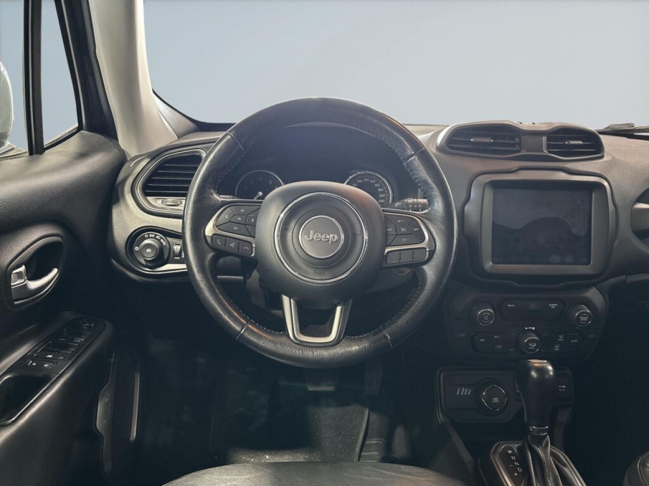 2018 Jeep Renegade Limited / AWD / Leather / Pan Sunroof / NAVI / Hea Photo