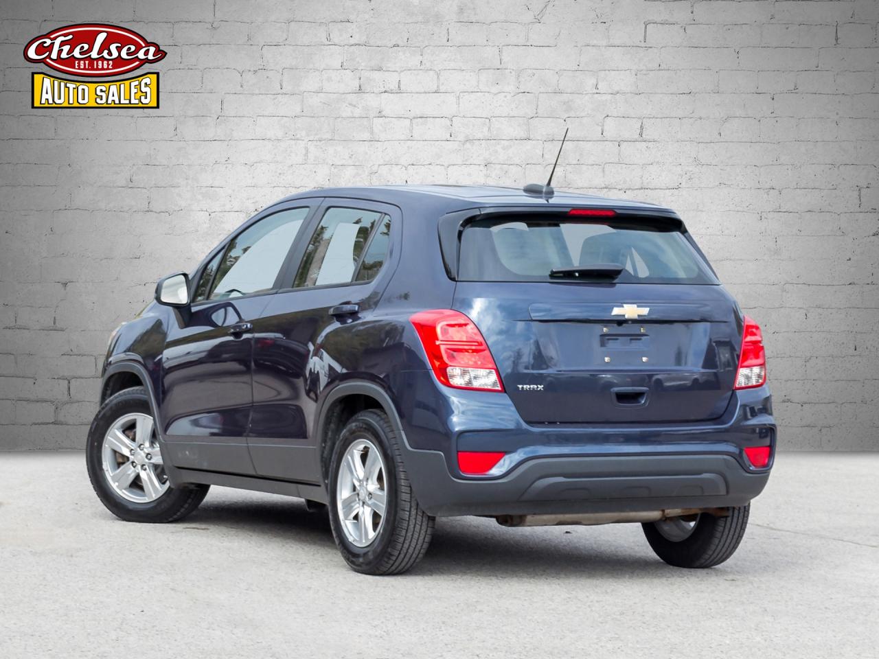 2019 Chevrolet Trax LS FWD Photo4