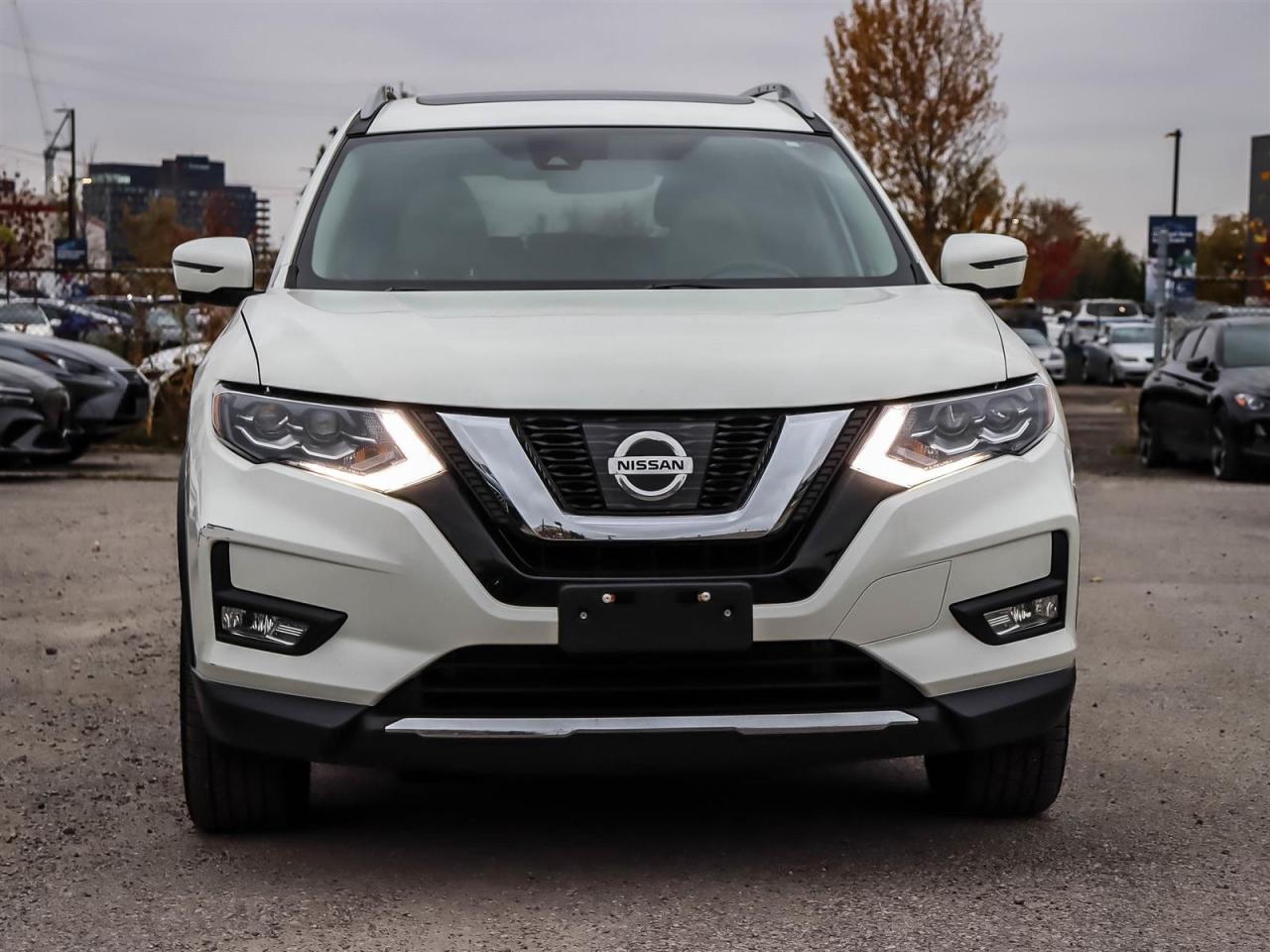 2017 Nissan Rogue SL Platinum Photo