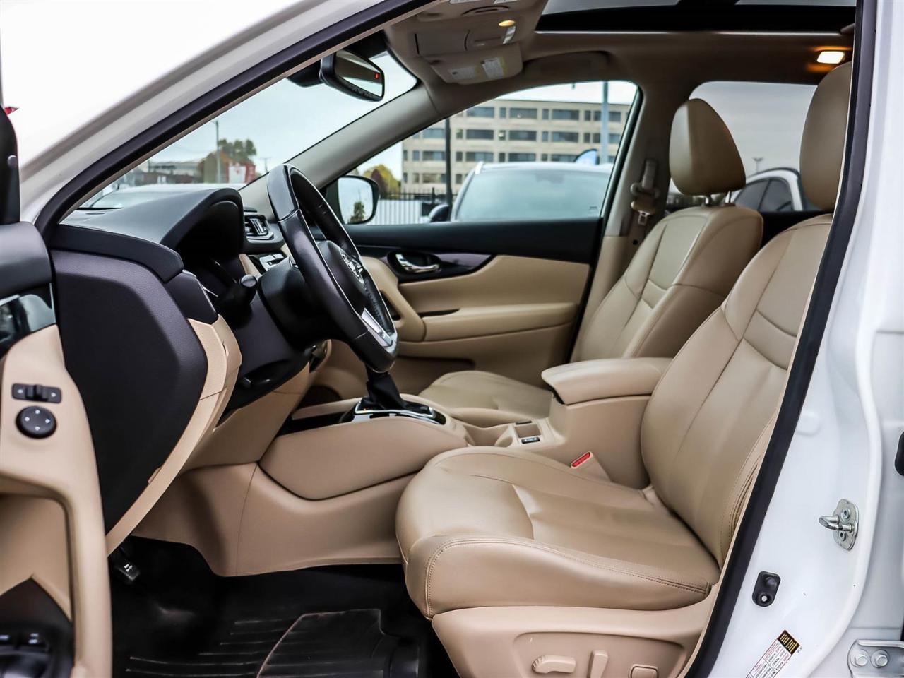 2017 Nissan Rogue SL Platinum Photo