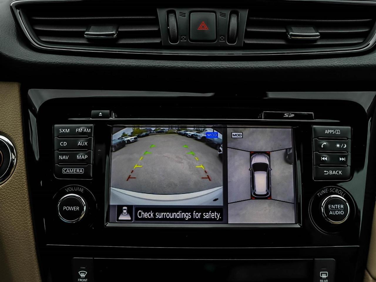 2017 Nissan Rogue SL Platinum Photo