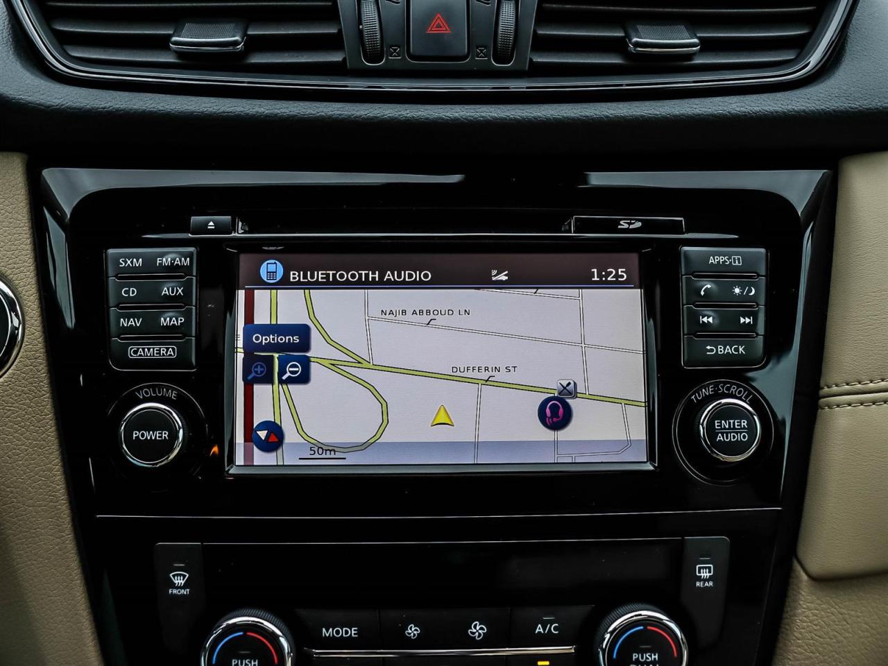 2017 Nissan Rogue SL Platinum Photo