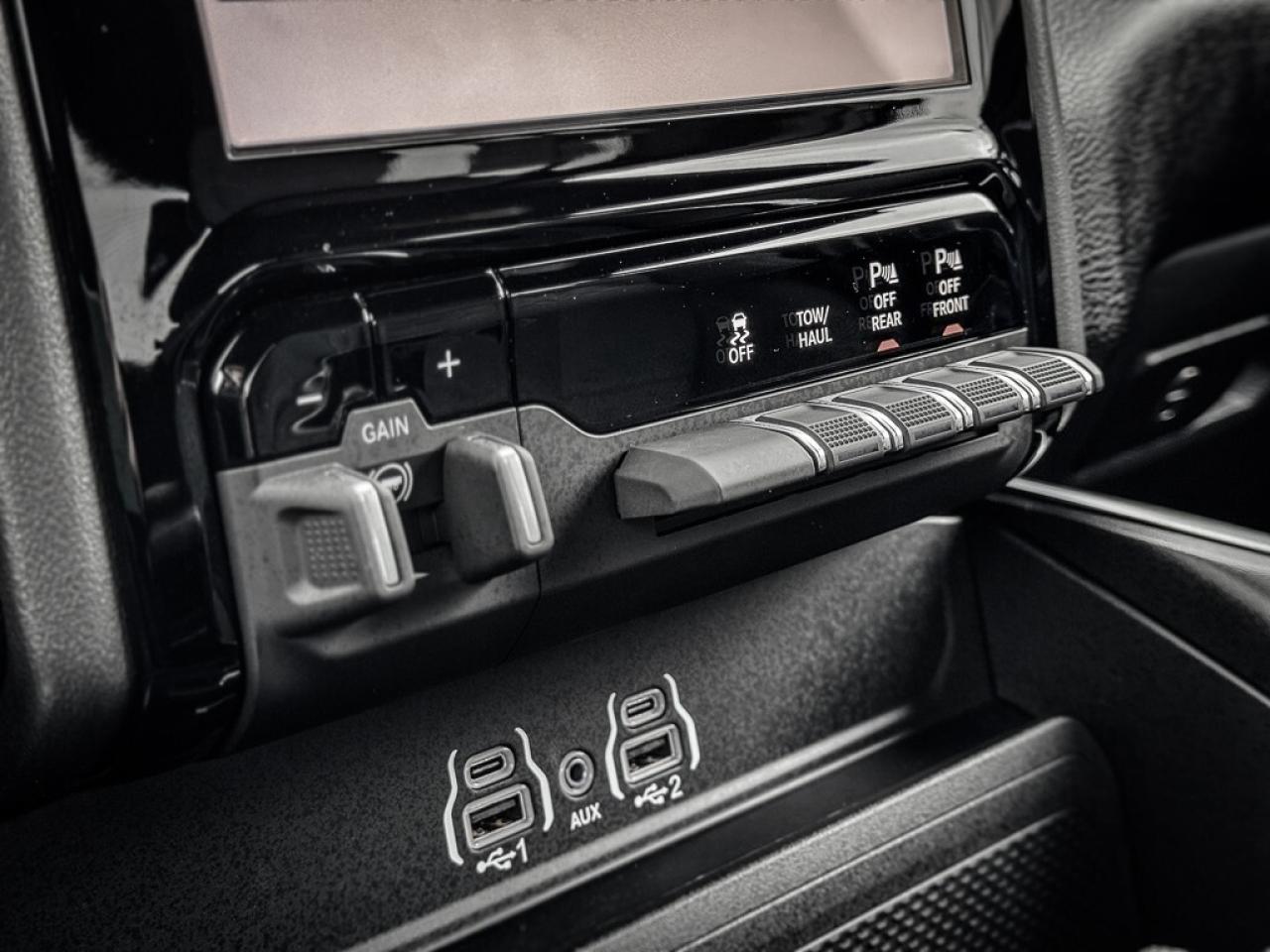 2025 RAM 2500 Big Horn   CREW   HEMI   LEVEL 1 PLUS   5TH WHEEL Photo