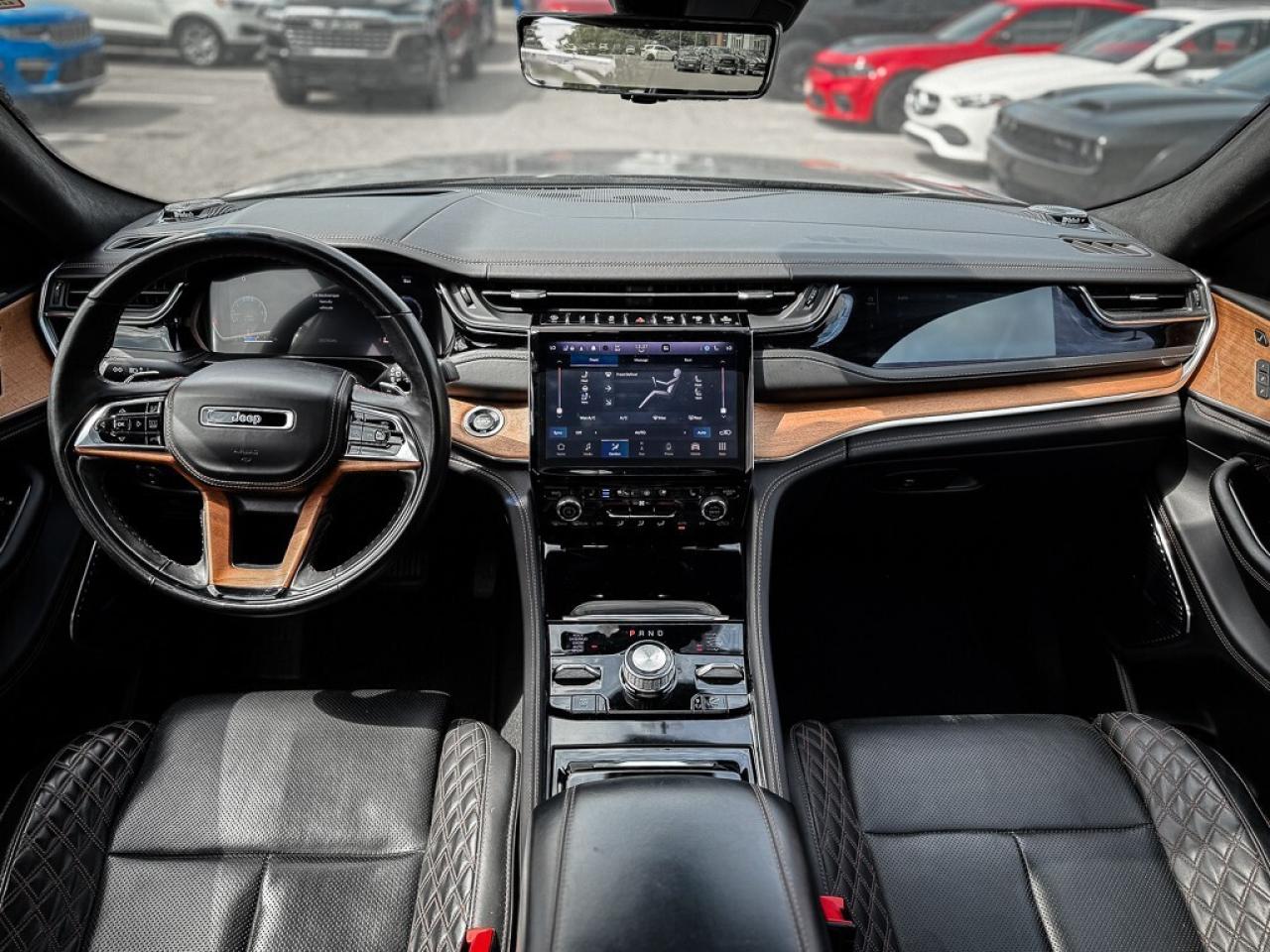 2023 Jeep Grand Cherokee Summit   RESERVE   DUAL VIDEO SCREENS   MASSAGE SE Photo