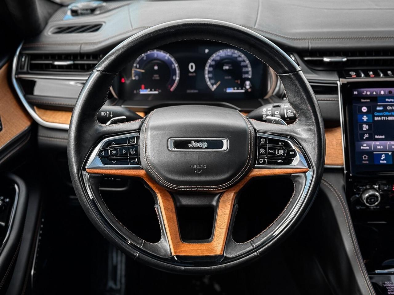 2023 Jeep Grand Cherokee Summit   RESERVE   DUAL VIDEO SCREENS   MASSAGE SE Photo