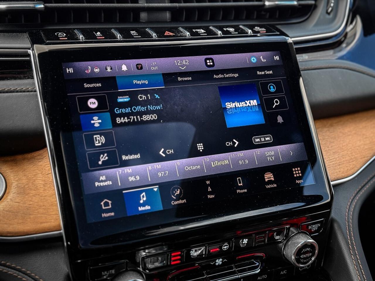 2023 Jeep Grand Cherokee Summit   RESERVE   DUAL VIDEO SCREENS   MASSAGE SE Photo