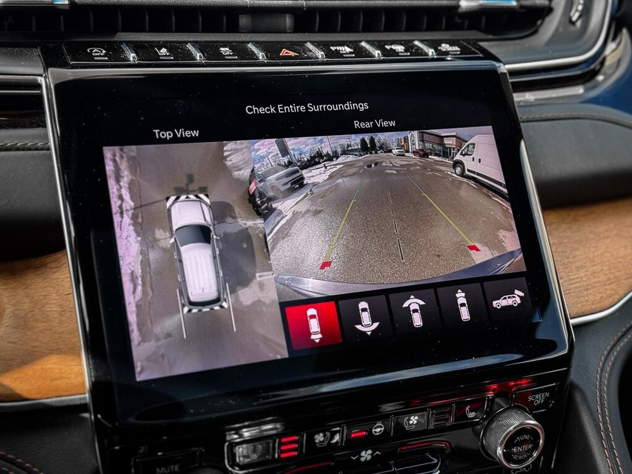 2023 Jeep Grand Cherokee Summit   RESERVE   DUAL VIDEO SCREENS   MASSAGE SE Photo