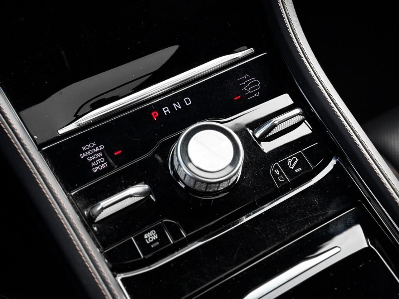 2023 Jeep Grand Cherokee Summit   RESERVE   DUAL VIDEO SCREENS   MASSAGE SE Photo