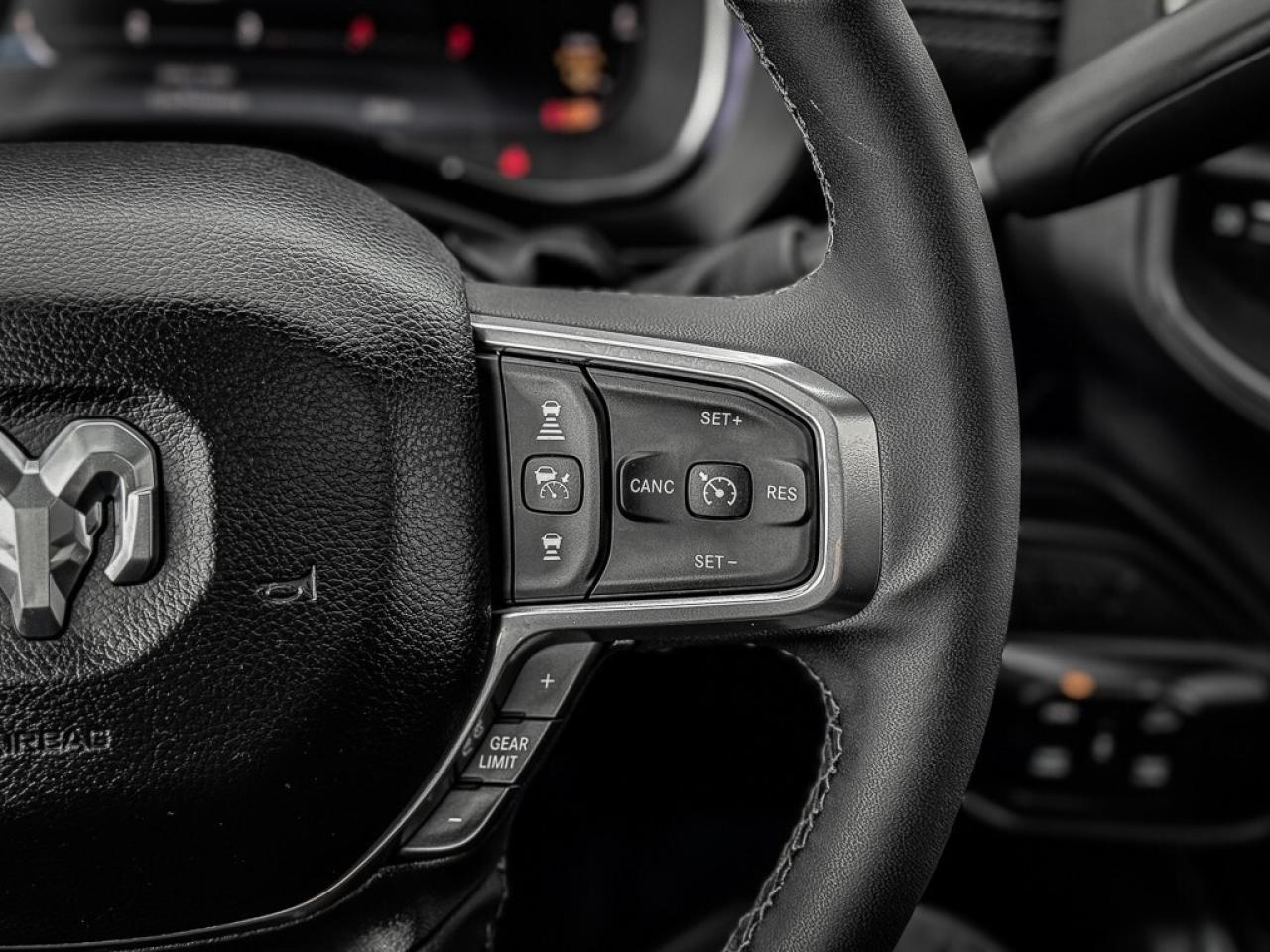 2025 RAM 2500 Laramie   CREW   5TH WHEEL PREP   LEVEL 1   SUNROO Photo