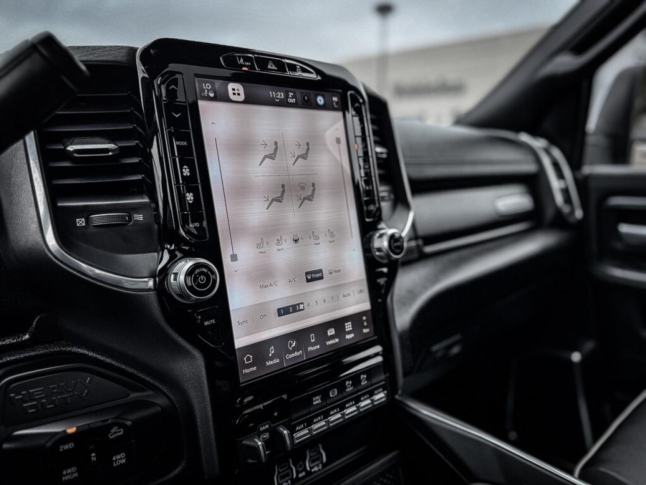 2025 RAM 2500 Laramie   CREW   5TH WHEEL PREP   LEVEL 1   SUNROO Photo