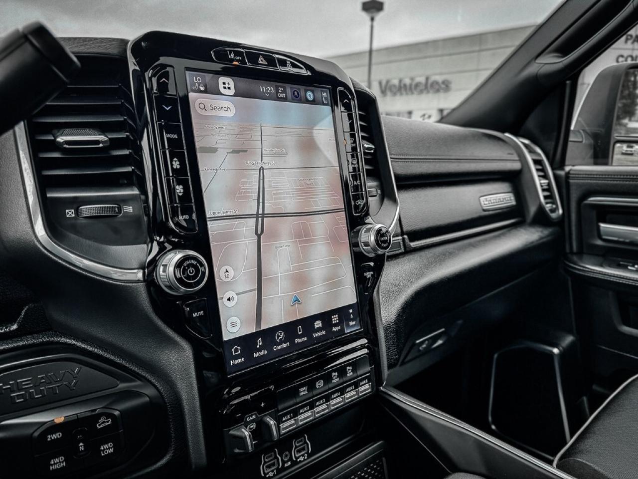 2025 RAM 2500 Laramie   CREW   5TH WHEEL PREP   LEVEL 1   SUNROO Photo