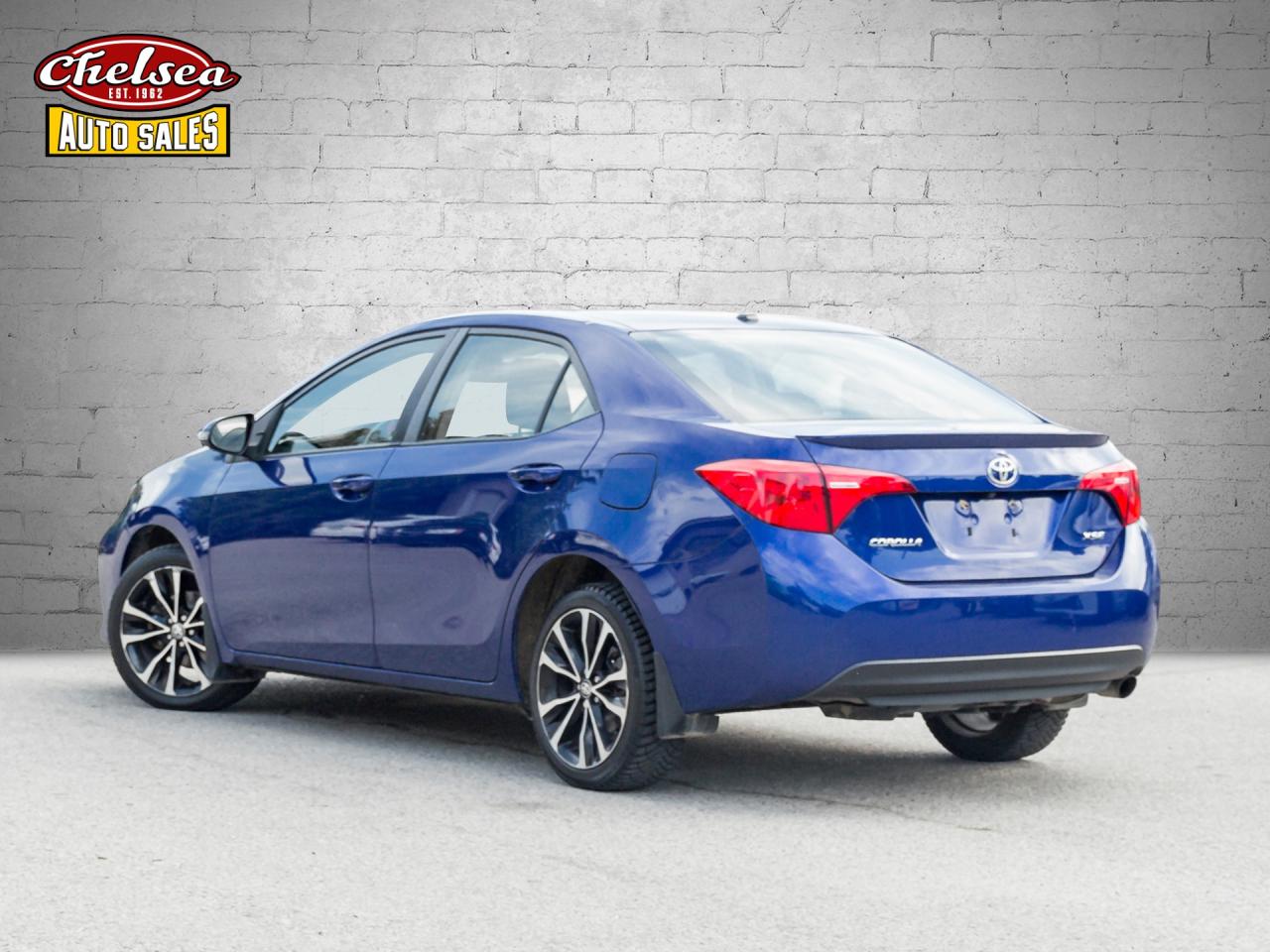 2018 Toyota Corolla XLE CVT Photo