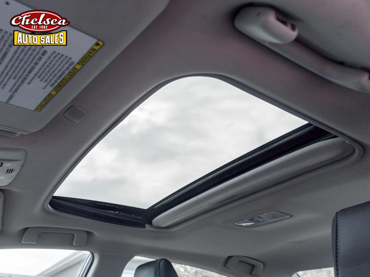 2018 Toyota Corolla XLE CVT Photo