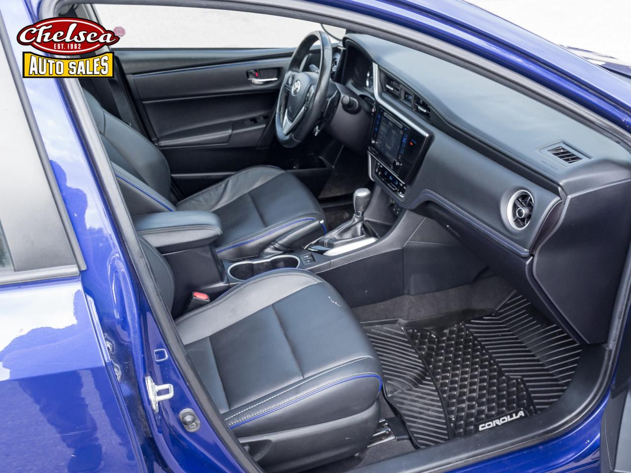 2018 Toyota Corolla XLE CVT Photo