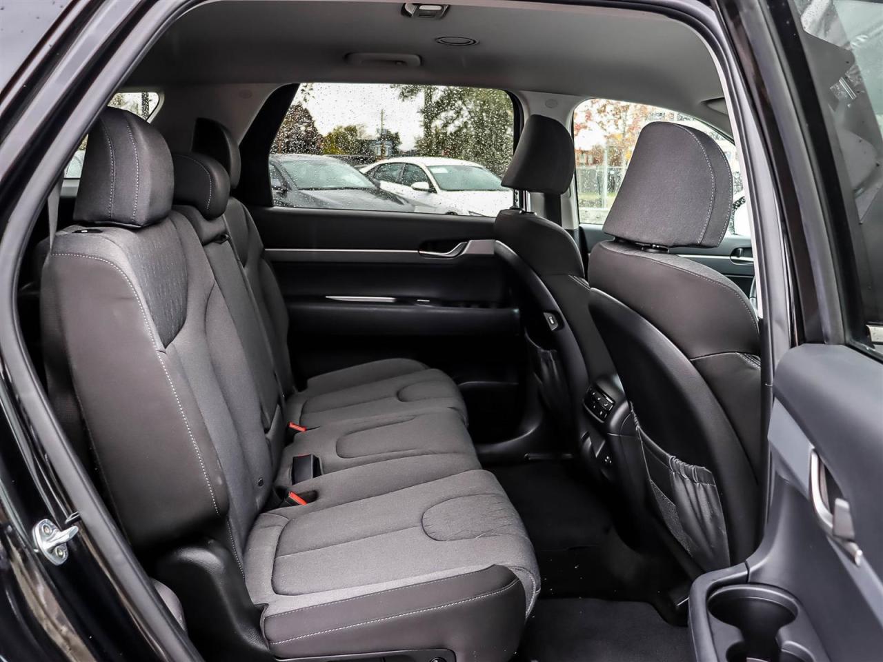 2022 Hyundai PALISADE Essential Photo