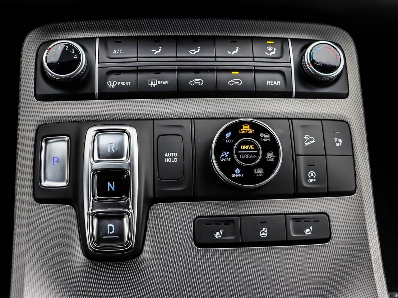 2022 Hyundai PALISADE Essential Photo