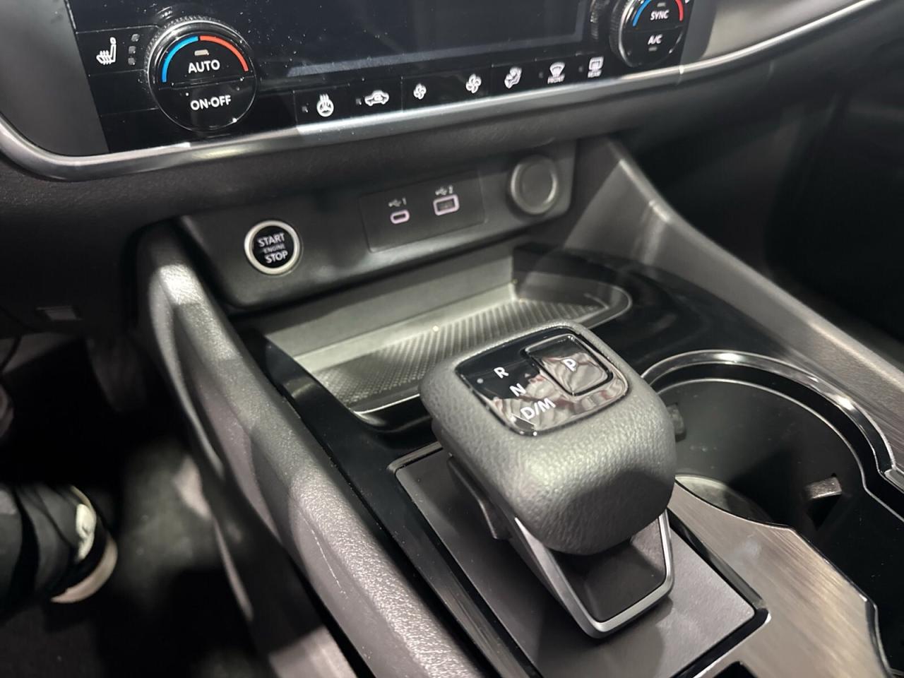 2023 Nissan Rogue AWD SV / Pano sunroof / Heated Seats / Drive assis Photo