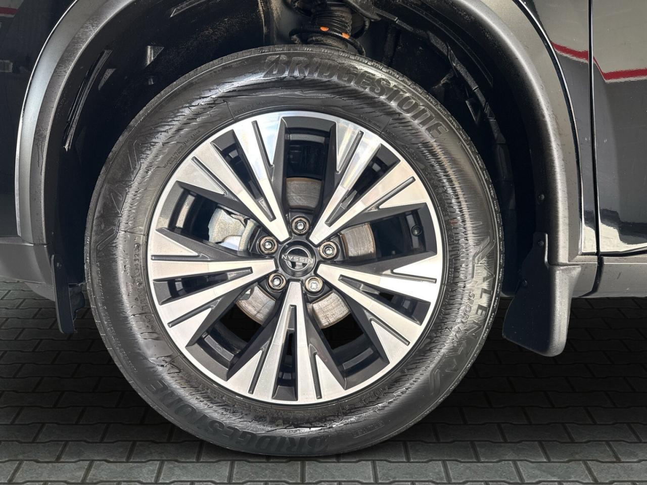 2023 Nissan Rogue AWD SV / Pano sunroof / Heated Seats / Drive assis Photo