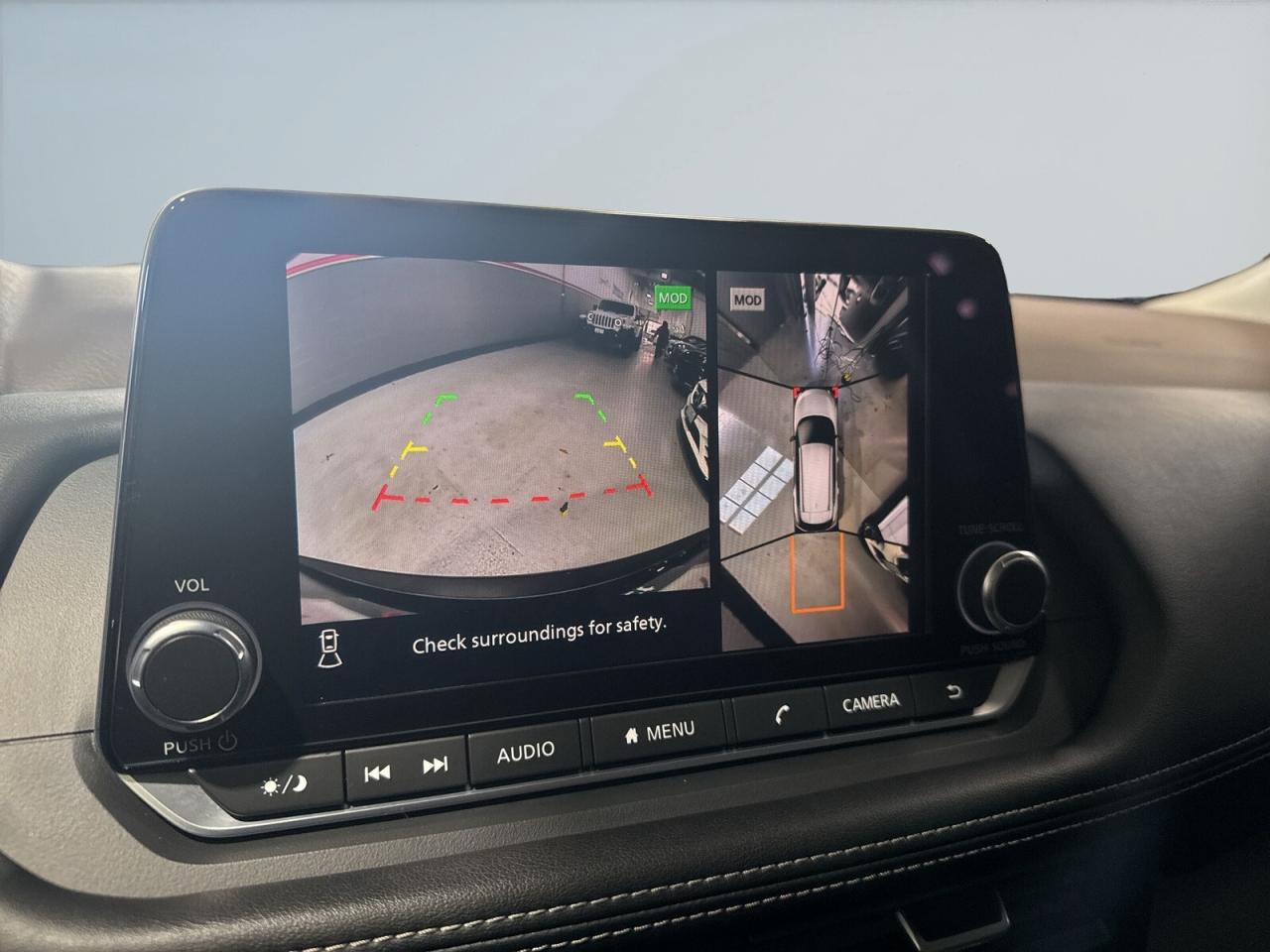 2023 Nissan Rogue AWD SV / Pano sunroof / Heated Seats / Drive assis Photo