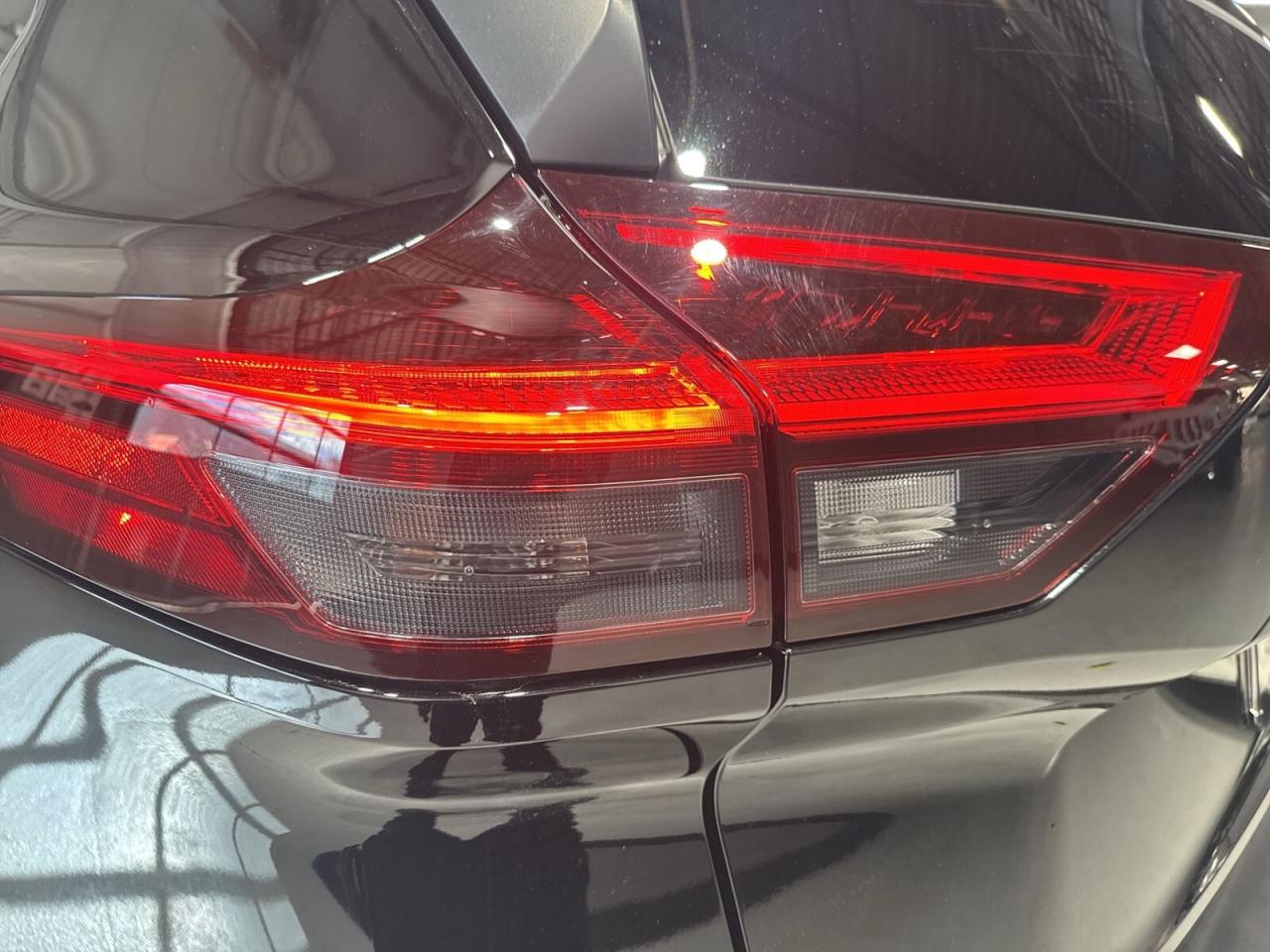 2023 Nissan Rogue AWD SV / Pano sunroof / Heated Seats / Drive assis Photo