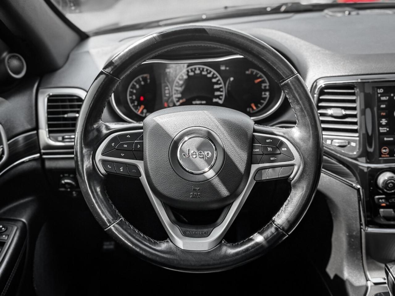 2022 Jeep Grand Cherokee WK Limited   CARPLAY   PANO SUNROOF   HEATED/VENTED L Photo